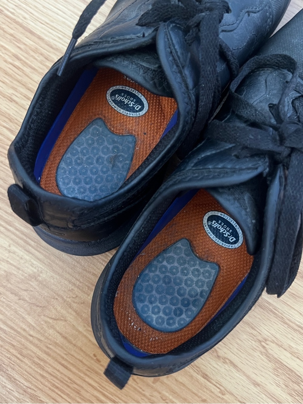 Dr. Scholl's Women's Drive slip-resistant work sneakers Size 9M - Picture 5 of 6